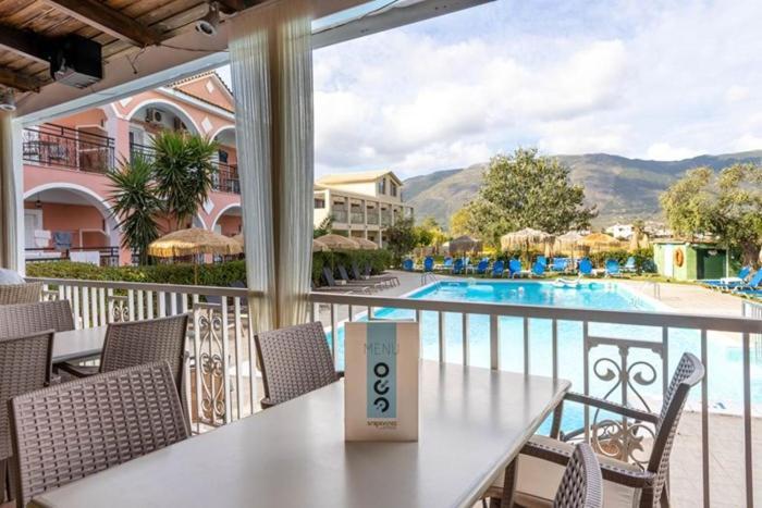 Grapevines Hotel Alykanas  Exterior photo